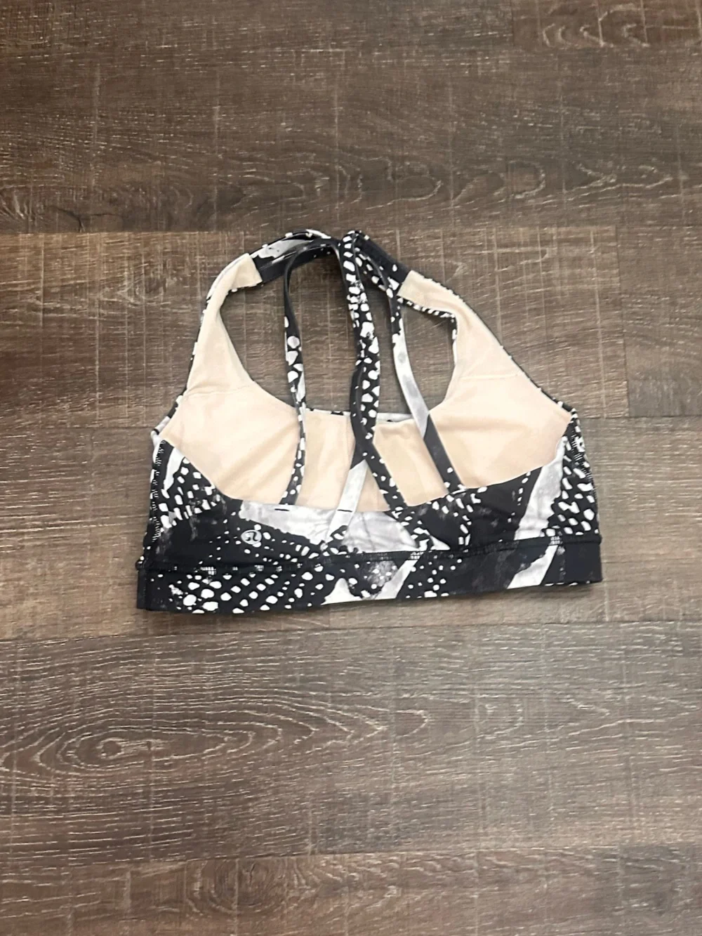 Lululemon Free To Be Bra Wild in Static Mist White Black Size 6